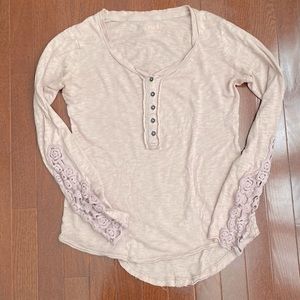 Mudd Dusty Rose Crochet Cuff Henley